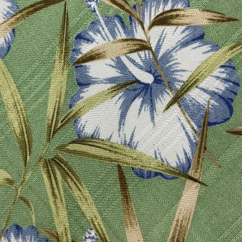Tommy Bahama Floral‎ Hibiscus & Bamboo Green Men’s Silk Necktie Tie 4.25 x 57”